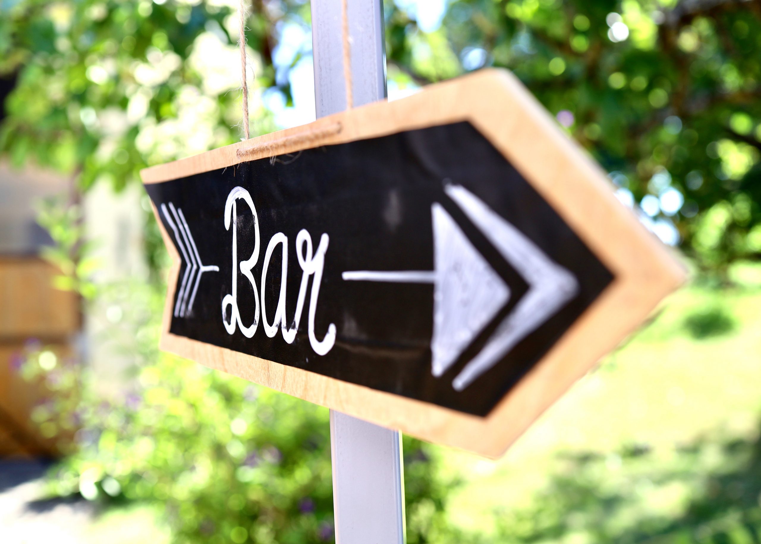 8 Unique Bars That Will Impress Your Wedding Guests