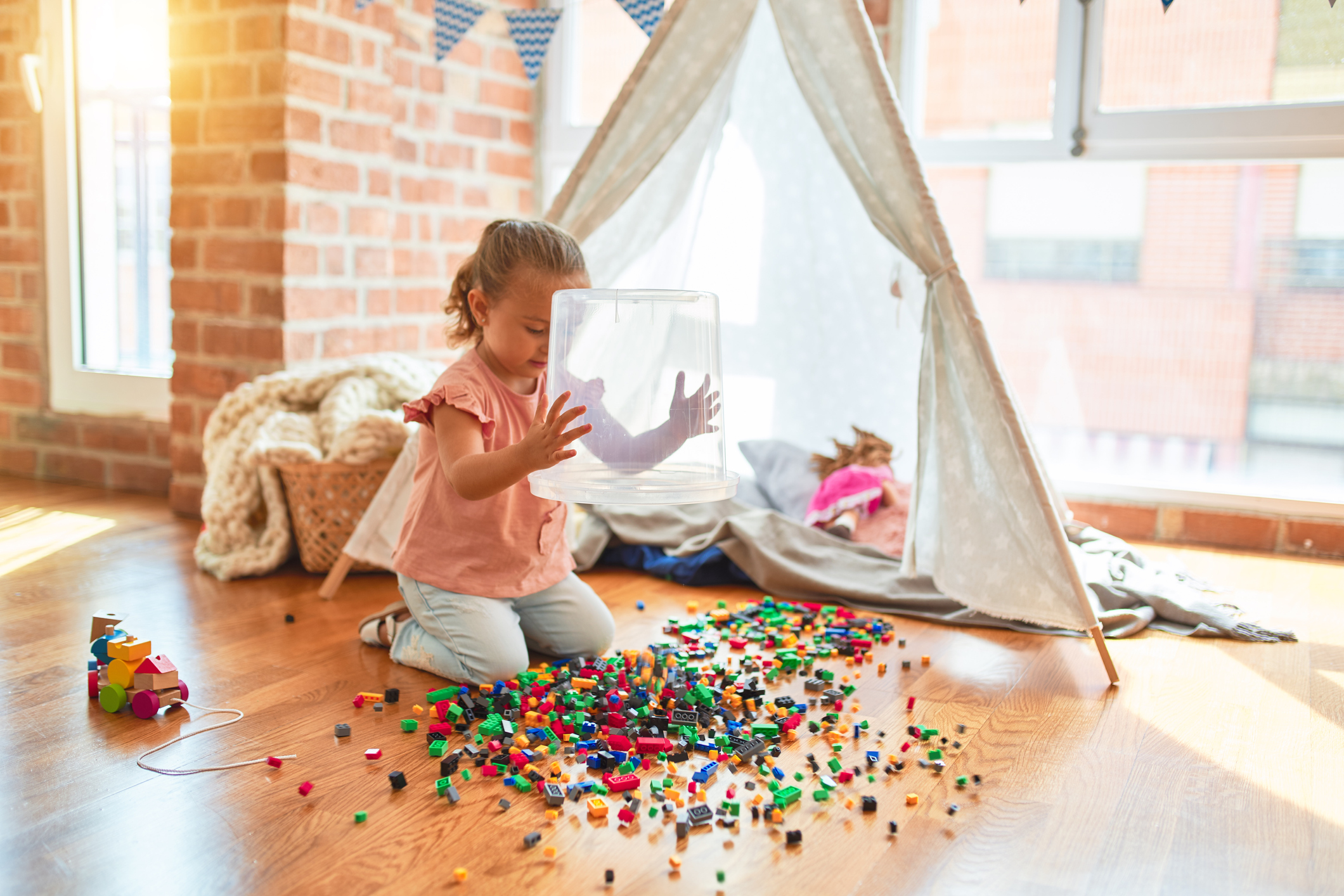 HOW TO DECLUTTER KIDS TOYS-AND KEEP IT THAT WAY