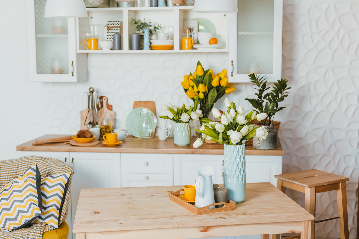 DON’T FORGET THESE IMPORTANT STEPS WHEN PREPPING YOUR HOME FOR SPRING 2022