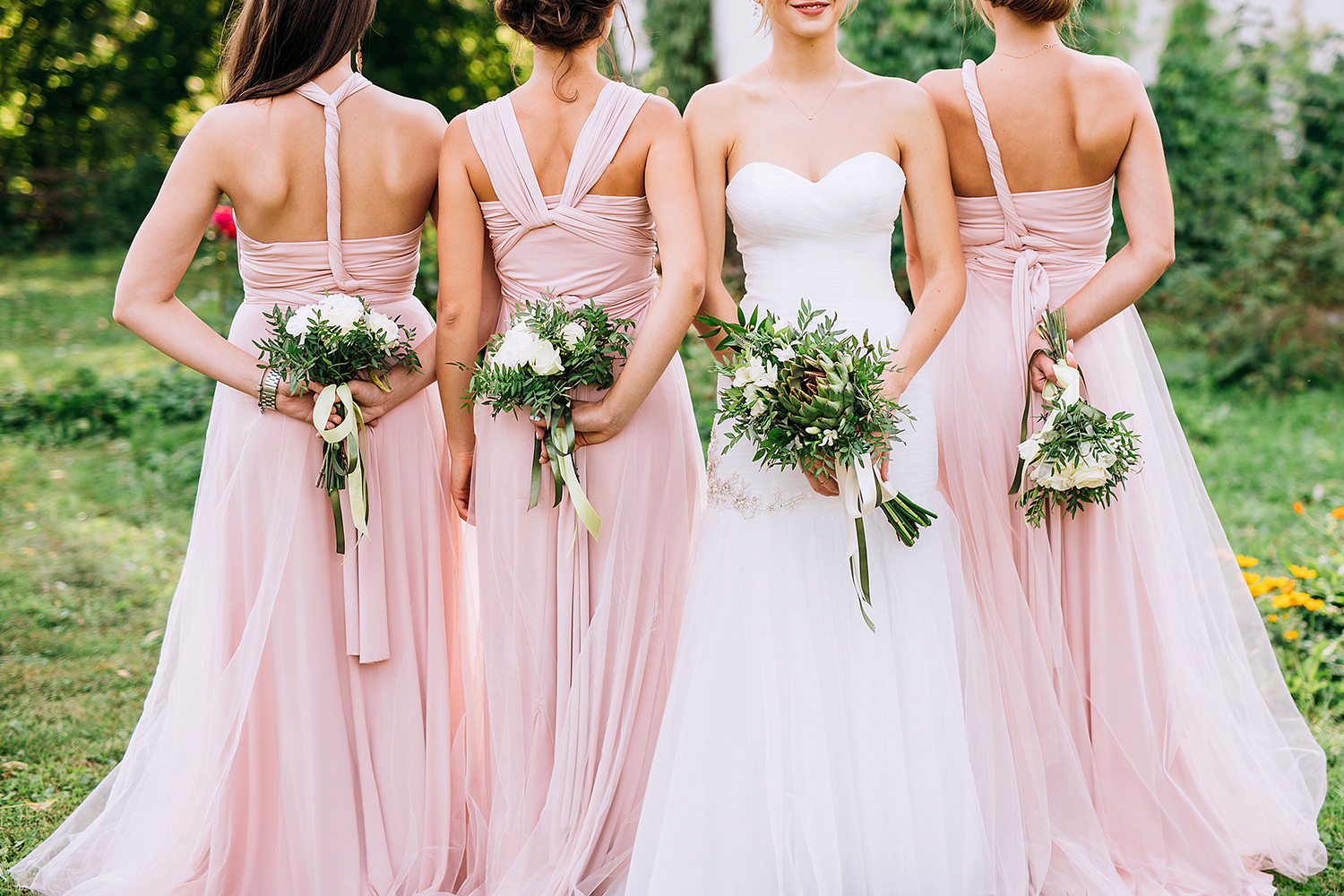 9 Dazzling Spring Wedding Trends 