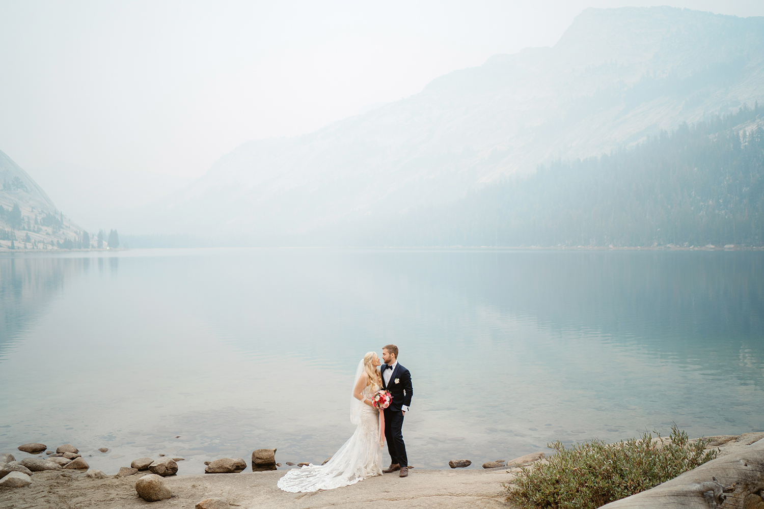 7 Wedding Planning Tips for Introverted Couples